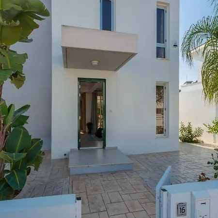 Villa Faros Larnaca